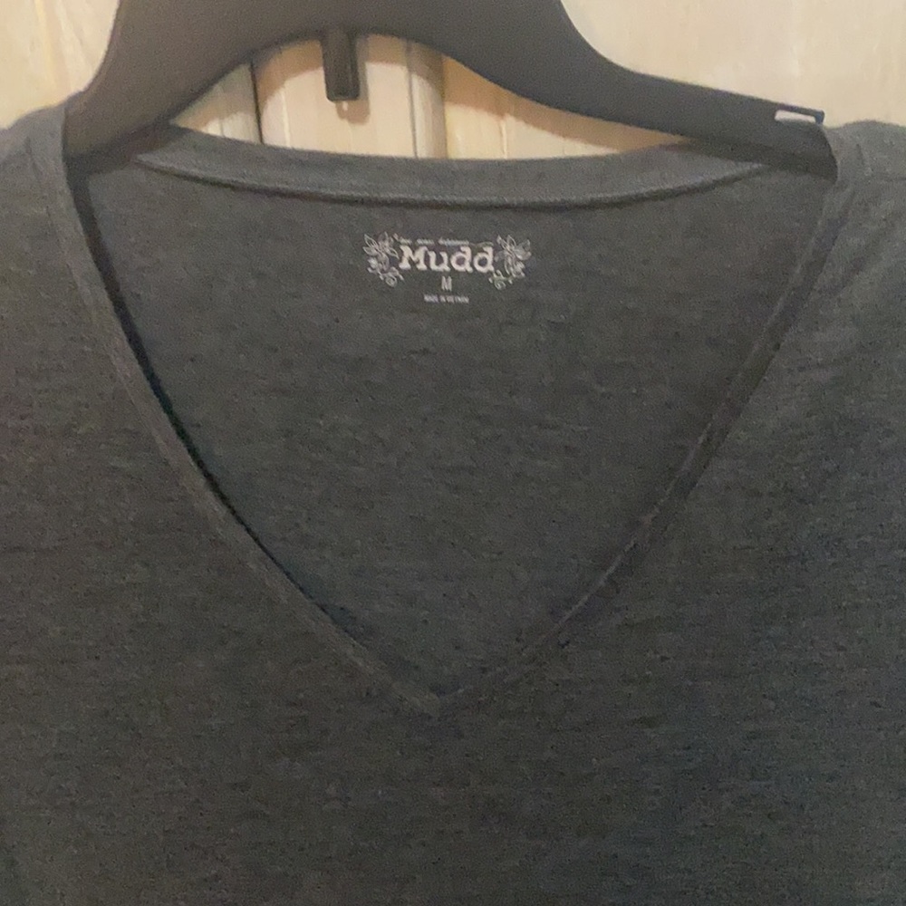 Mudd Medium Basic Tee - Picture 2 of 4